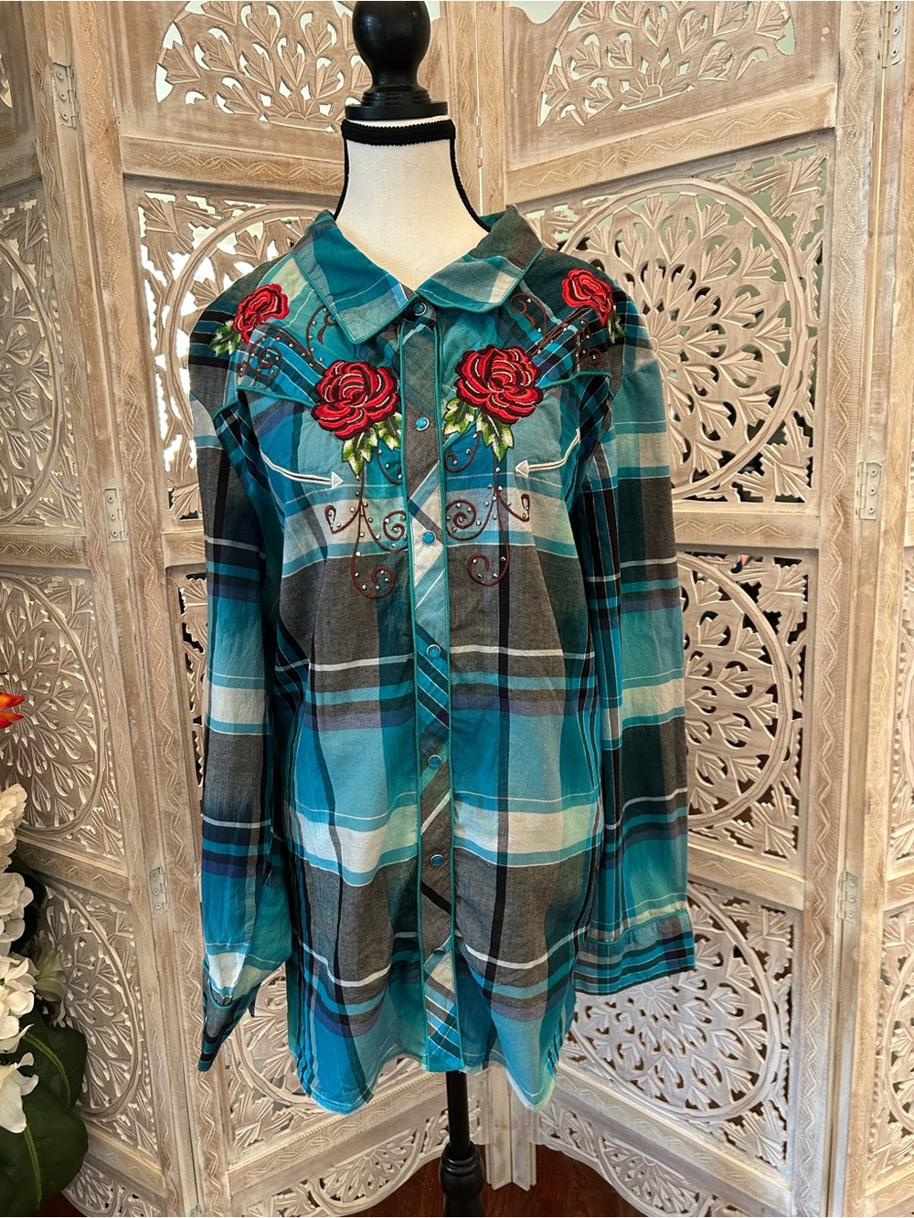Sarah Studio Embroidered Plaid pearl snap Button-Up Shirt  in Teal and Black 3xL